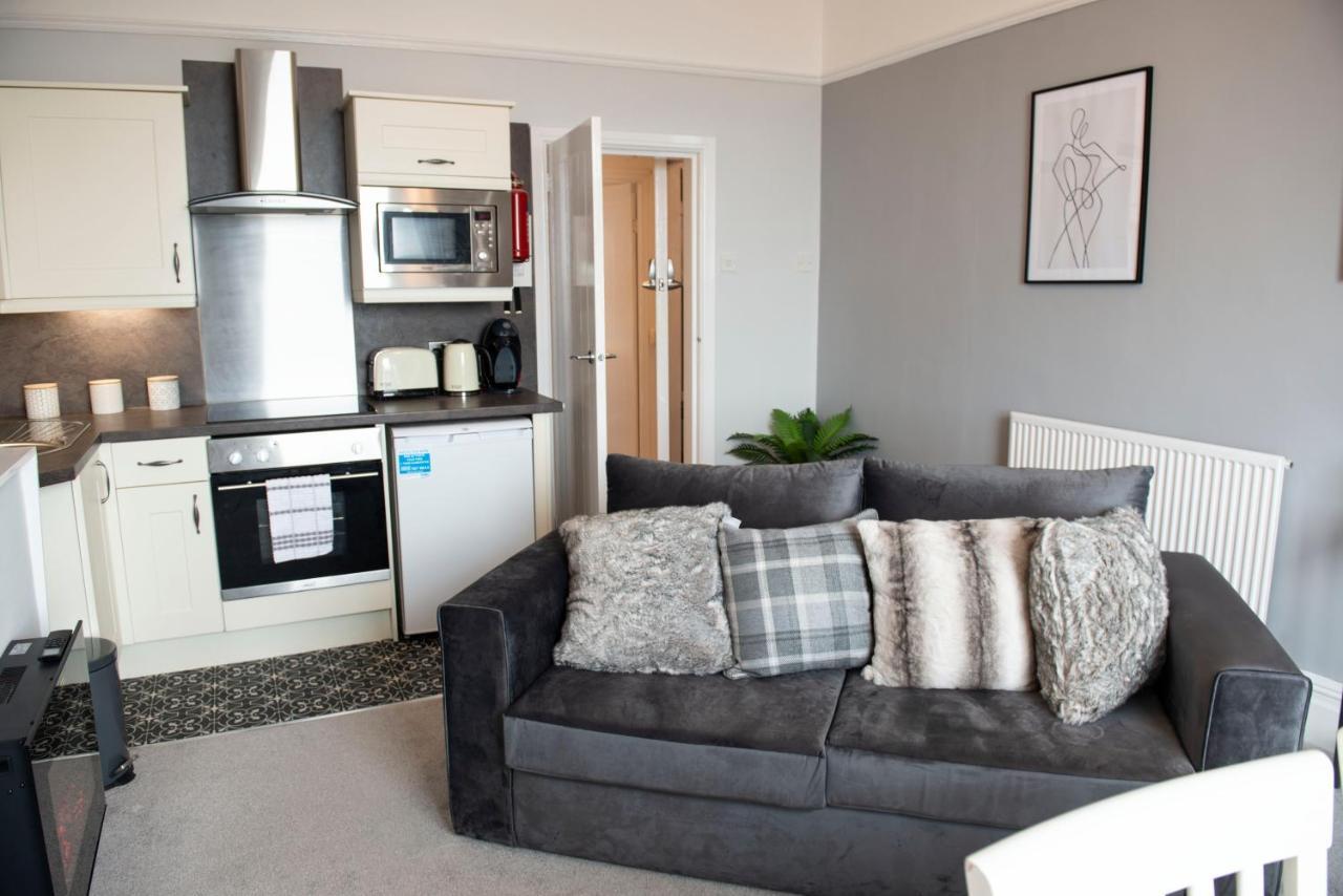 Charles Alexander Short Stay - Highcliffe Apartments Cleveleys Zewnętrze zdjęcie