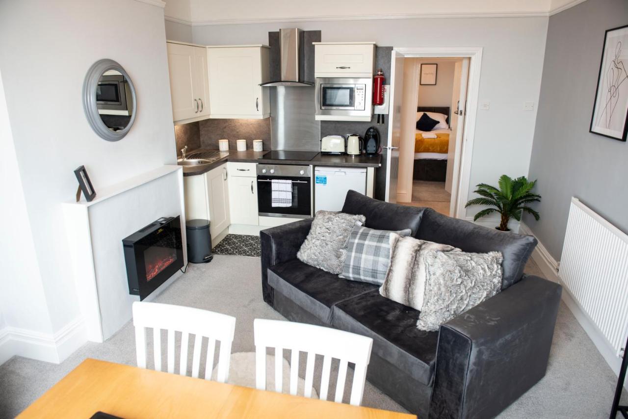 Charles Alexander Short Stay - Highcliffe Apartments Cleveleys Zewnętrze zdjęcie