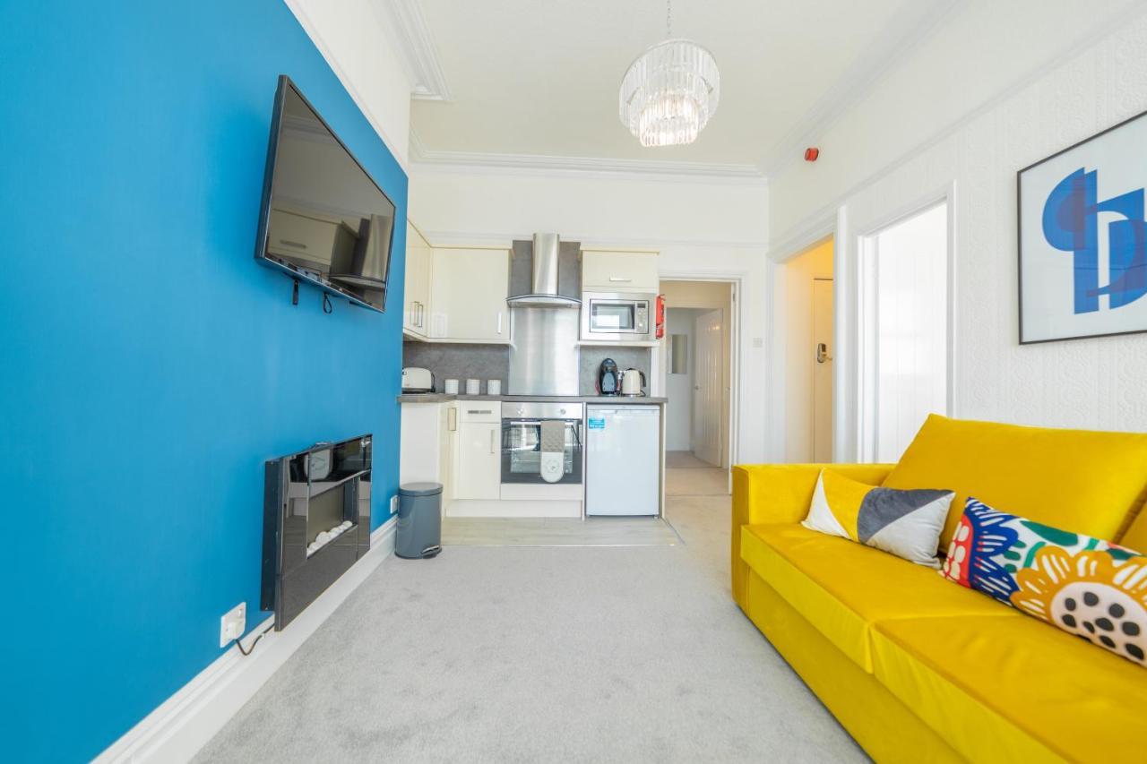 Charles Alexander Short Stay - Highcliffe Apartments Cleveleys Zewnętrze zdjęcie